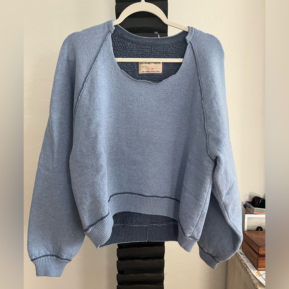 We The Free Midnight Pullover in Ski. Blue Size Xs
BNWOT $75